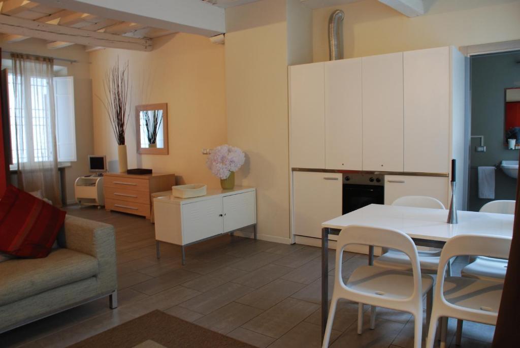 Agora Residenza Aparthotel Mantova Exterior foto